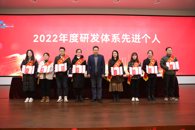 16766246556893263071.jpg 颁奖2_副本.jpg