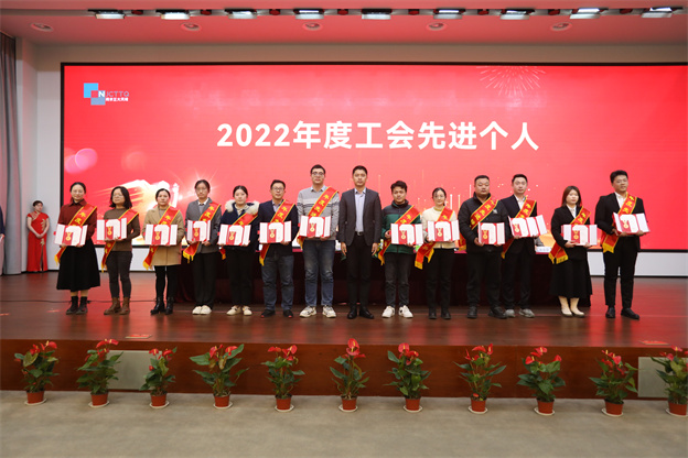 16766247851844772C05.jpg 颁奖12.jpg